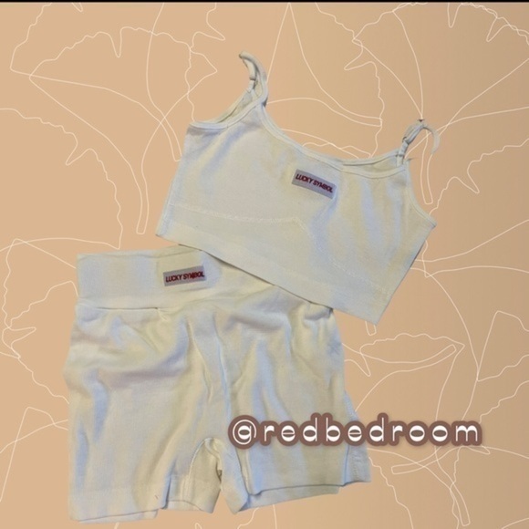 White 2 piece lounge set - Picture 3 of 3